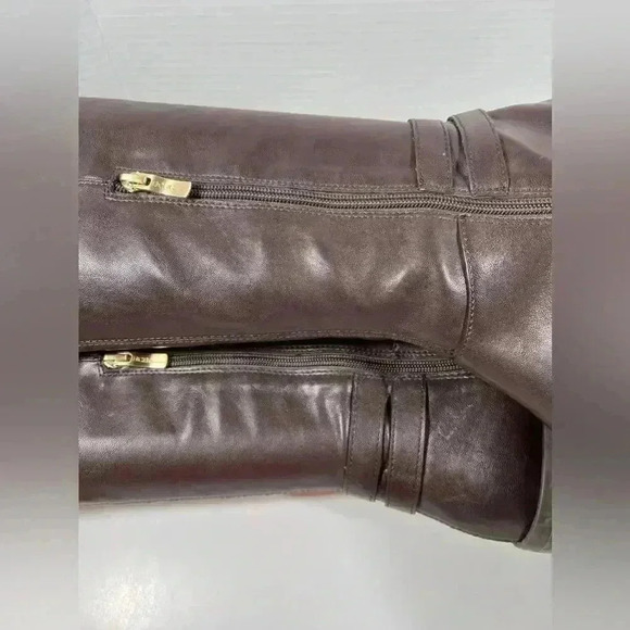 BCBG BOOTS size 9.5 M  - Picture 6 of 6